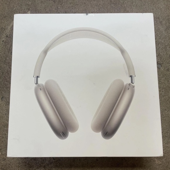 Apple AirPods Max w/ Spigen Case Silver/white - Brand New